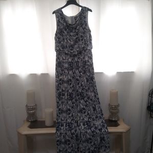 Vince Camuto Blue/White Jumpsuit Size Large